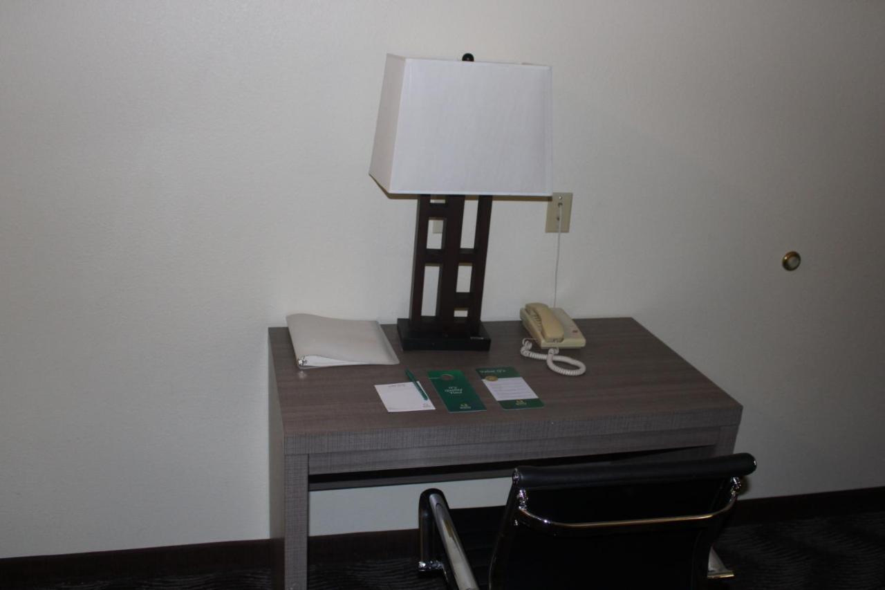 Quality Suites Indianapolis Extérieur photo